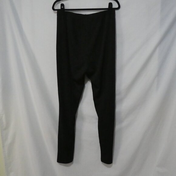 SHEIN - Curve | 1XL | Textured Ribbed Black Stretchy Leggings - Picture 2 of 16